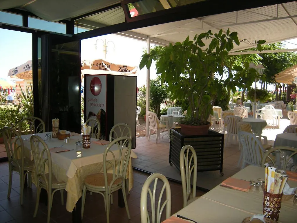 Hotel Continental Lido di Jesolo 3*,